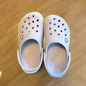 Light Purple Crocs Girls Size 11